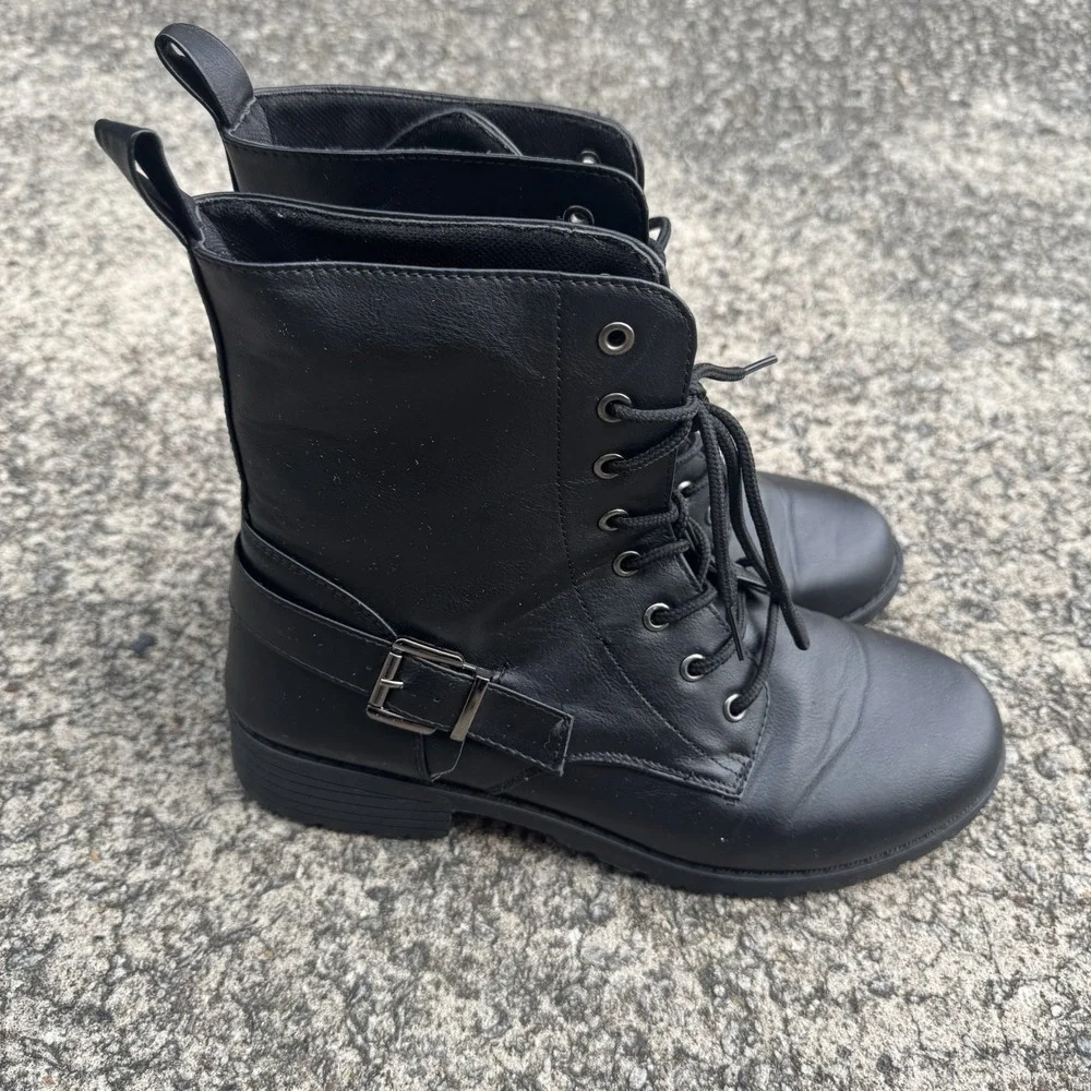 Olivia & Kate Leanna-13L Women's Black Combat Boots Size 10 Faux Leather Lace Up - Picture 3 of 9